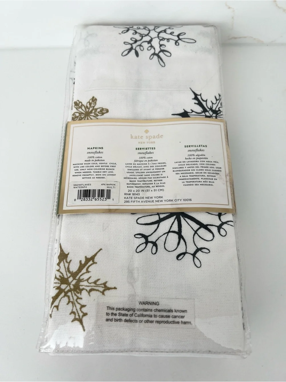 NWT kate spade White Napkins with Gold, Black & Silver Snowflakes (Set of 4)